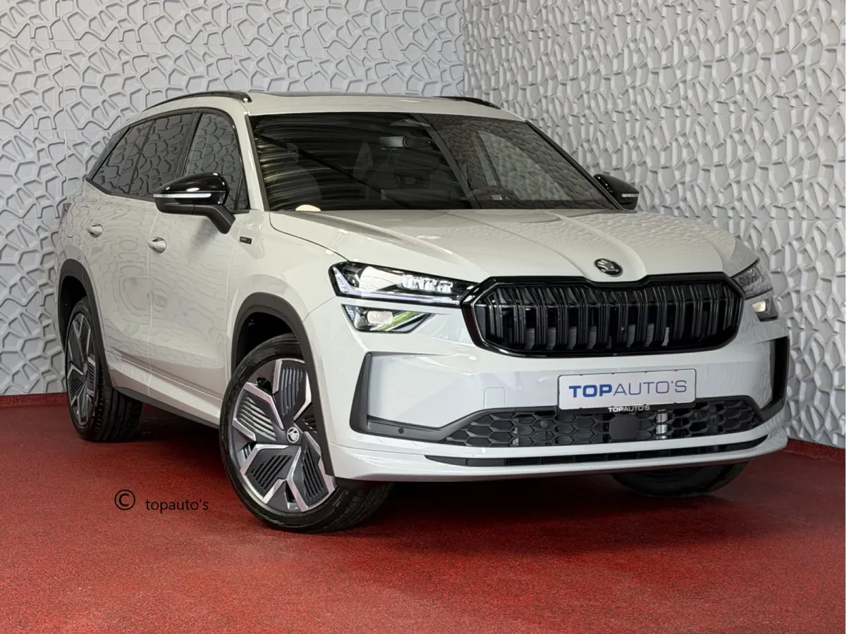 Sportline iV NIEUW uit voorraad (PHEV 120KM) DSG | Panorama | Trekhaak | Matrix LED | 20" Rila | Memory | ACC | Camera | Virtual Cockpit. plug in hybrid