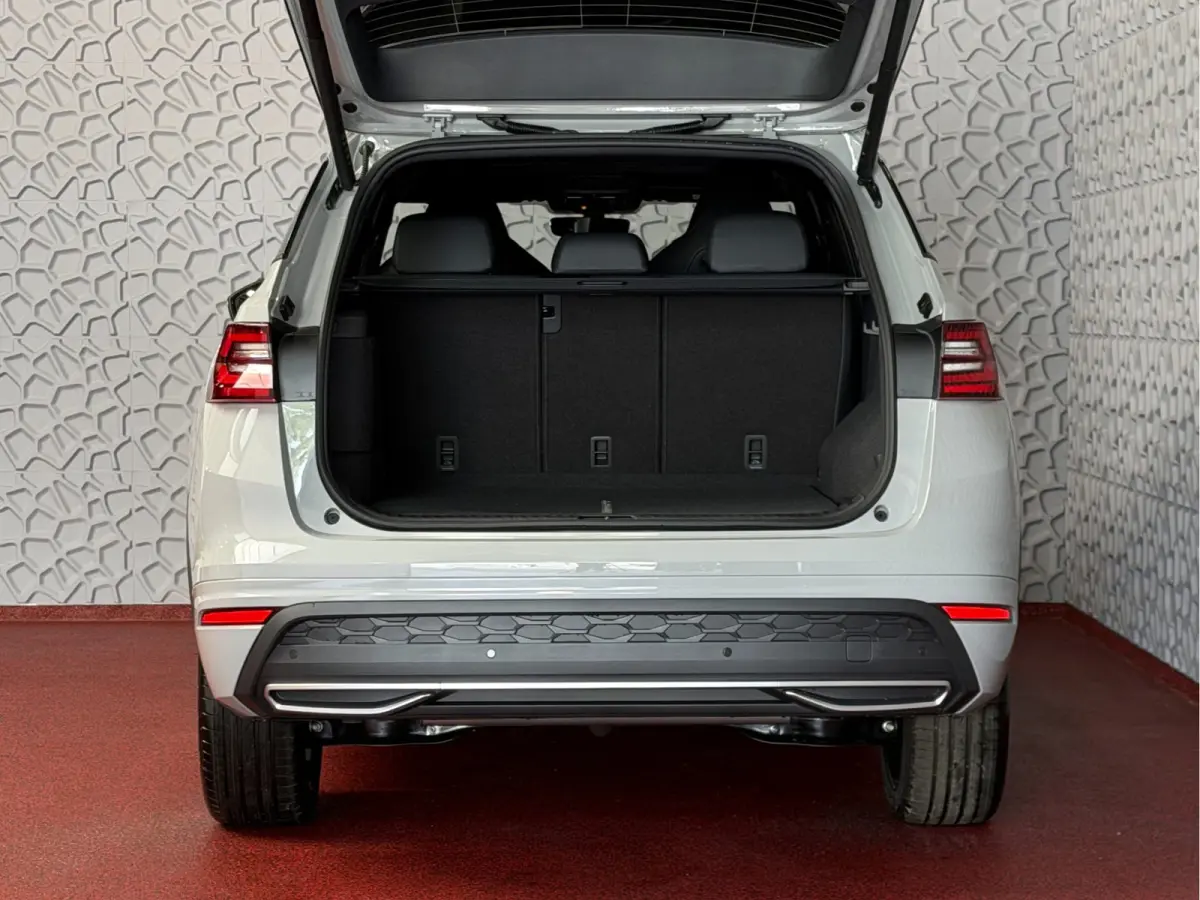Sportline iV (PHEV 120KM) DSG | Panorama | Trekhaak | Matrix LED | 20" Rila | Memory | ACC | Camera | Virtual Cockpit. plug in hybrid