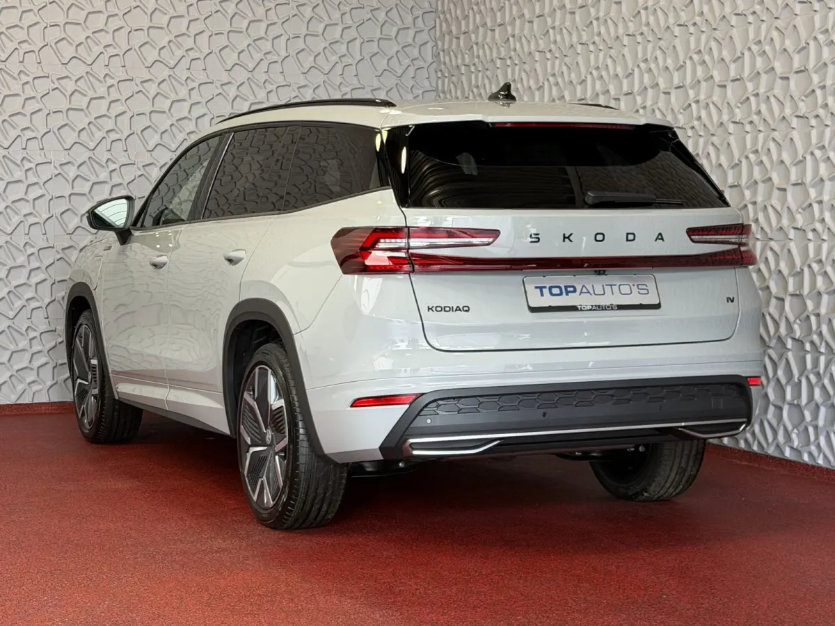Sportline iV (PHEV 120KM) DSG | Panorama | Trekhaak | Matrix LED | 20" Rila | Memory | ACC | Camera | Virtual Cockpit. plug in hybrid