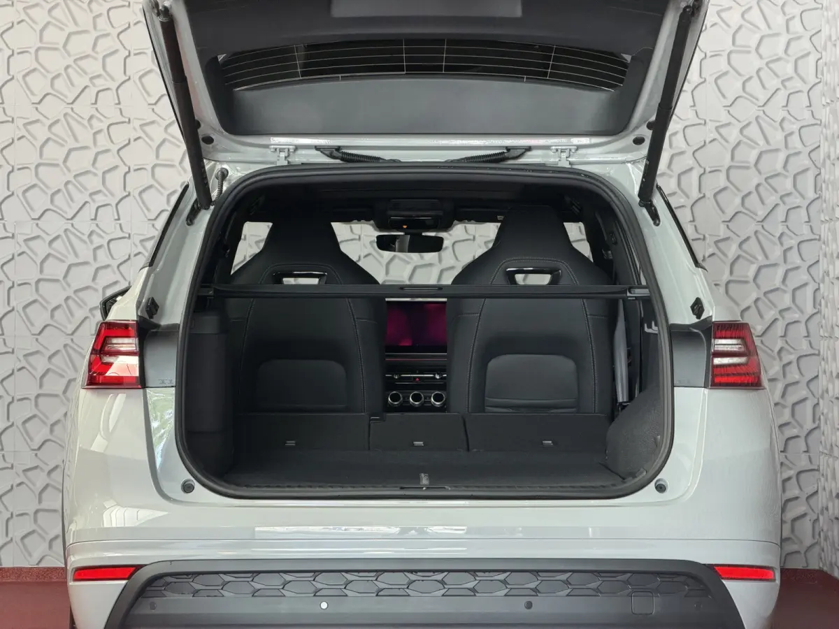 Sportline iV (PHEV 120KM) DSG | Panorama | Trekhaak | Matrix LED | 20" Rila | Memory | ACC | Camera | Virtual Cockpit. plug in hybrid