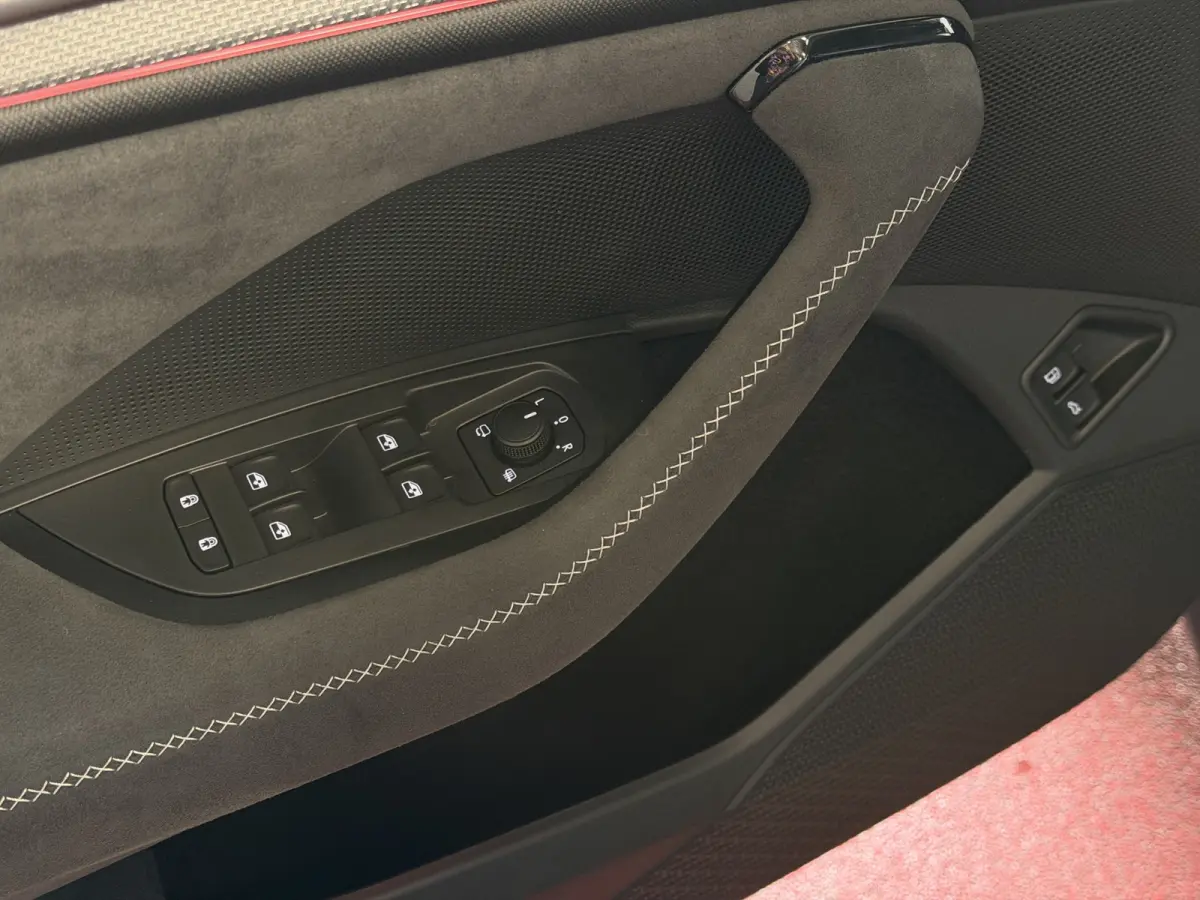 Sportline iV Gloednieuw (PHEV 120KM) DSG | Panorama | Trekhaak | Matrix LED | 20" Rila | Memory | ACC | Camera | Virtual Cockpit. plug in hybrid