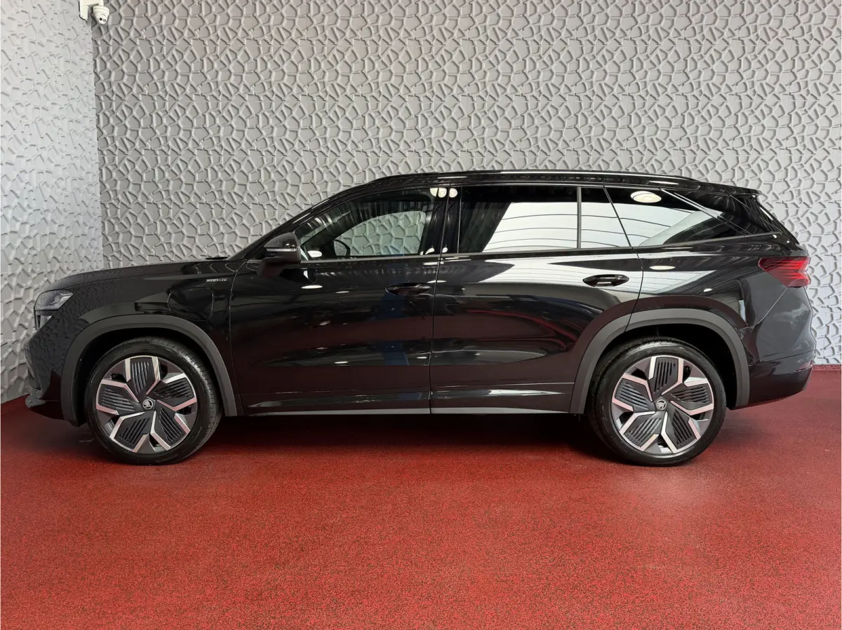 Sportline iV Gloednieuw (PHEV 120KM) DSG | Panorama | Trekhaak | Matrix LED | 20" Rila | Memory | ACC | Camera | Virtual Cockpit. plug in hybrid