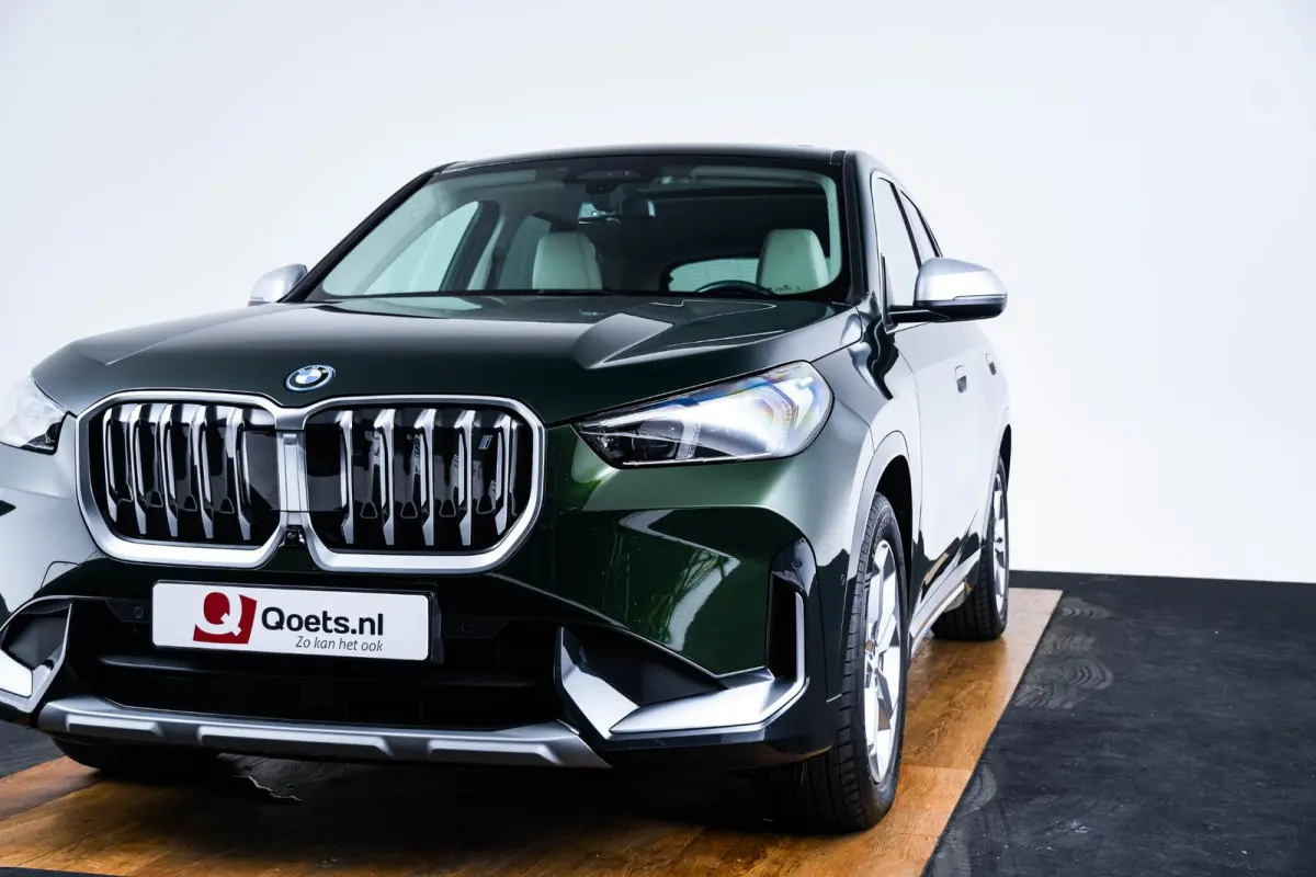xDrive30 67 kWh xLine - Panoramadak - Driving Assistant Professional - Head up - omfort Access - Getinte Ruiten - Sportstoelen - Parking Assistant Plus - Grootlichtassistent -