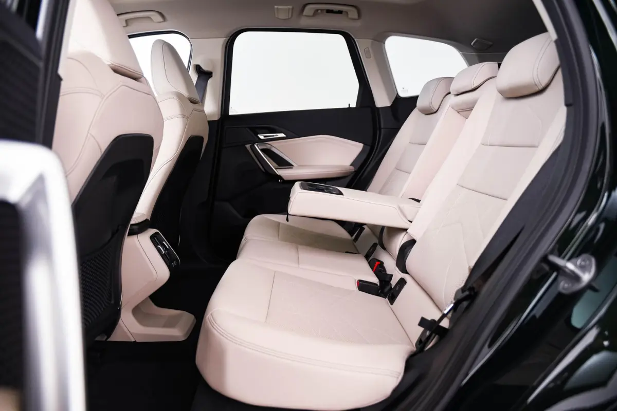 xDrive30 67 kWh xLine - Panoramadak - Driving Assistant Professional - Head up - omfort Access - Getinte Ruiten - Sportstoelen - Parking Assistant Plus - Grootlichtassistent -