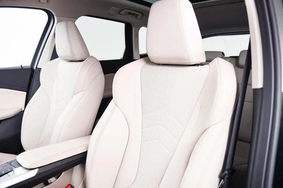 xDrive30 67 kWh xLine - Panoramadak - Driving Assistant Professional - Head up - omfort Access - Getinte Ruiten - Sportstoelen - Parking Assistant Plus - Grootlichtassistent -