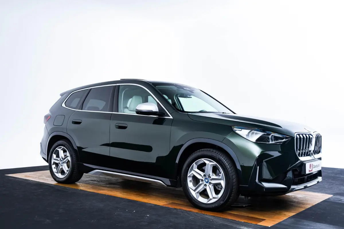 xDrive30 67 kWh xLine - Panoramadak - Driving Assistant Professional - Head up - omfort Access - Getinte Ruiten - Sportstoelen - Parking Assistant Plus - Grootlichtassistent -