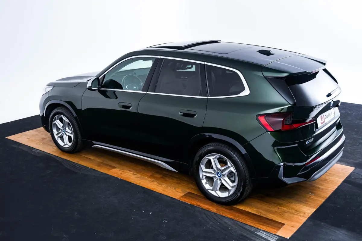 xDrive30 67 kWh xLine - Panoramadak - Driving Assistant Professional - Head up - omfort Access - Getinte Ruiten - Sportstoelen - Parking Assistant Plus - Grootlichtassistent -
