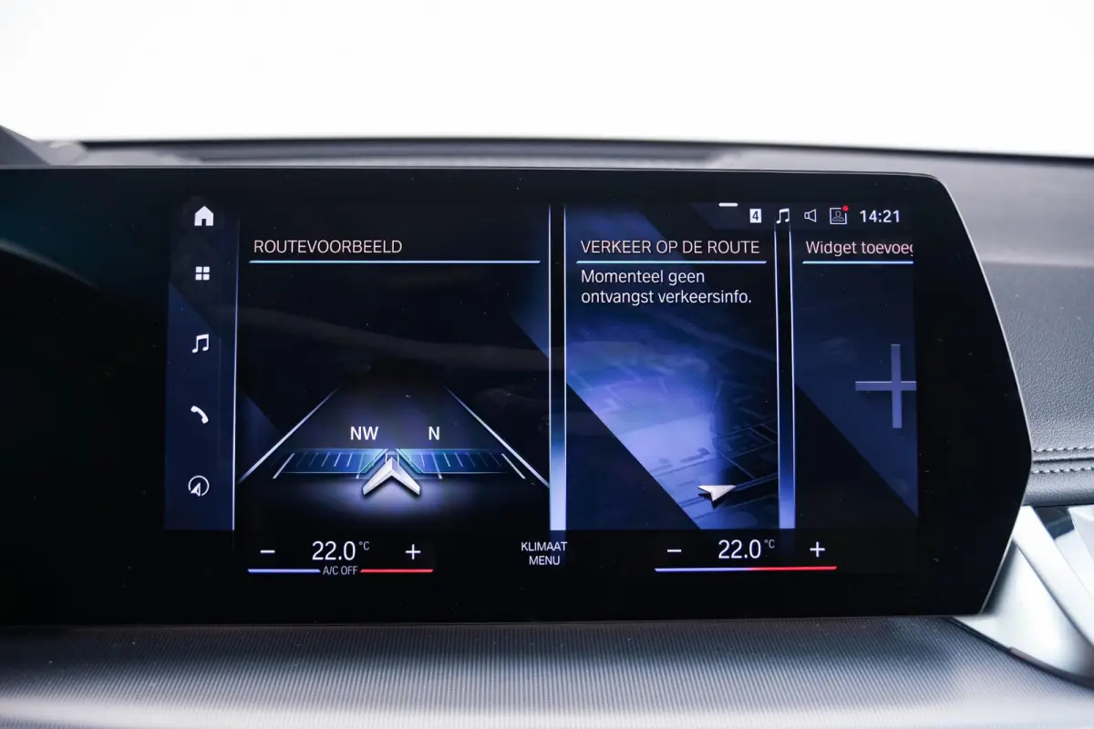 xDrive30 67 kWh xLine - Panoramadak - Driving Assistant Professional - Head up - omfort Access - Getinte Ruiten - Sportstoelen - Parking Assistant Plus - Grootlichtassistent -