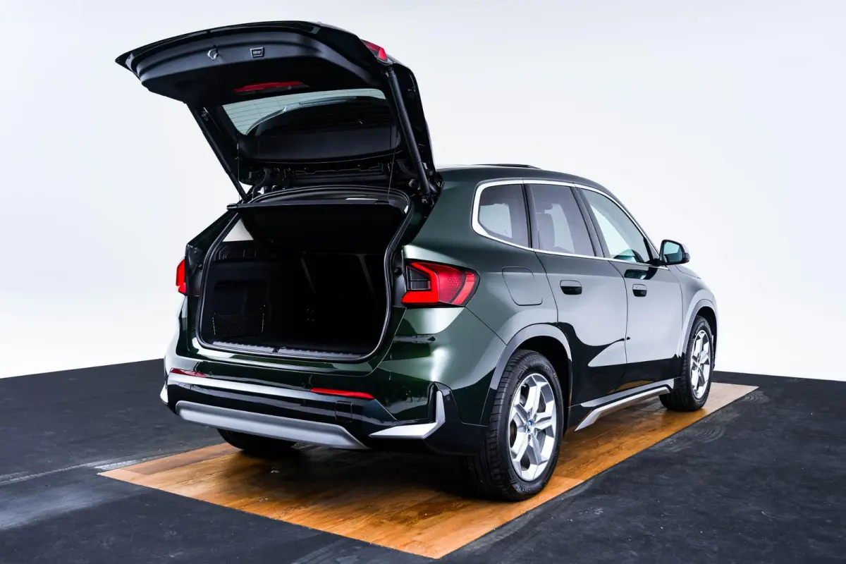 xDrive30 67 kWh xLine - Panoramadak - Driving Assistant Professional - Head up - omfort Access - Getinte Ruiten - Sportstoelen - Parking Assistant Plus - Grootlichtassistent -