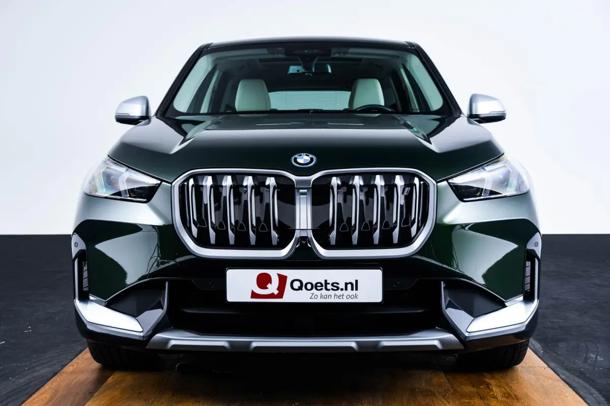 xDrive30 67 kWh xLine - Panoramadak - Driving Assistant Professional - Head up - omfort Access - Getinte Ruiten - Sportstoelen - Parking Assistant Plus - Grootlichtassistent -