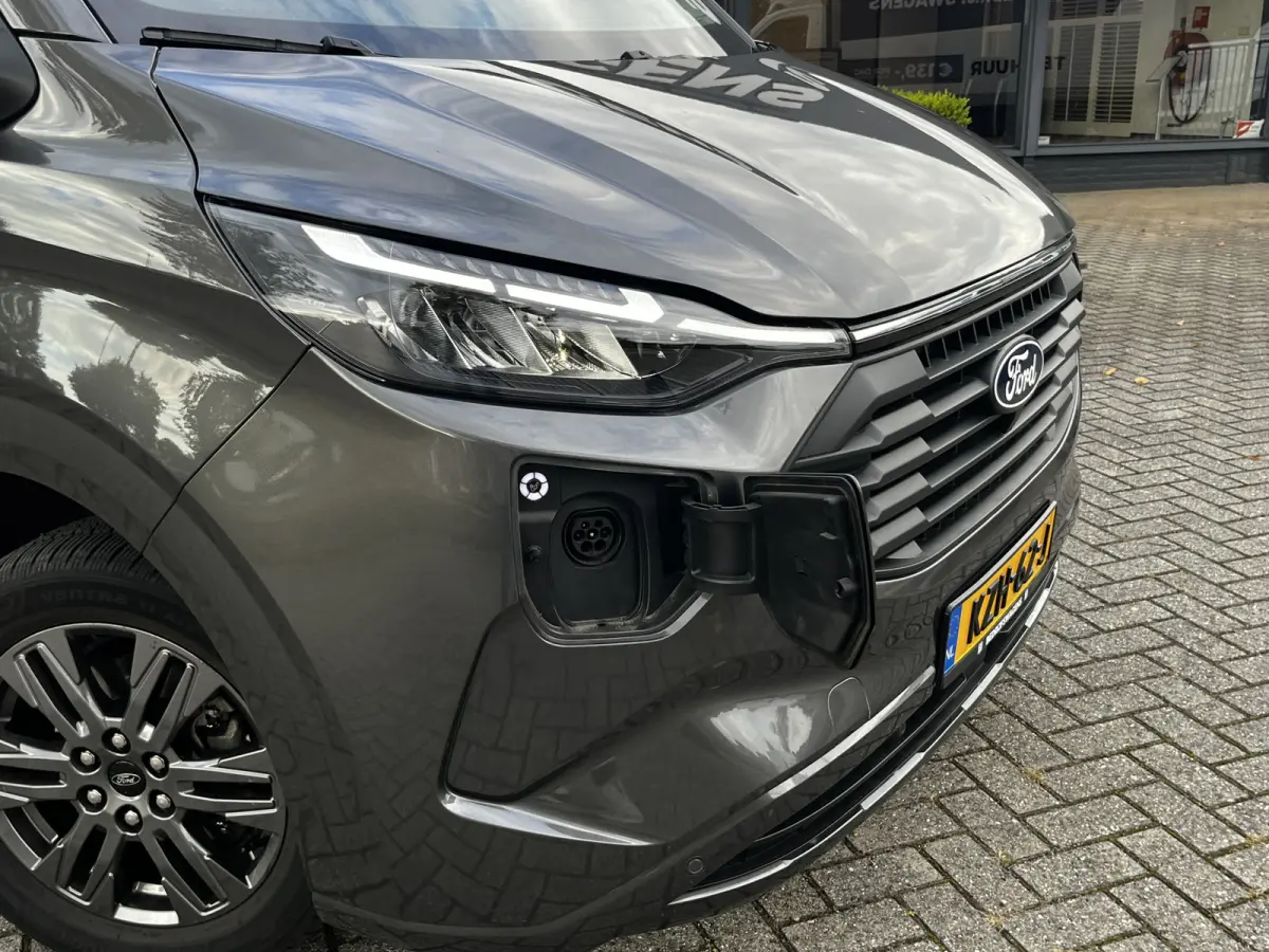 320 2.5 PHEV L2H1 Limited 9p.
