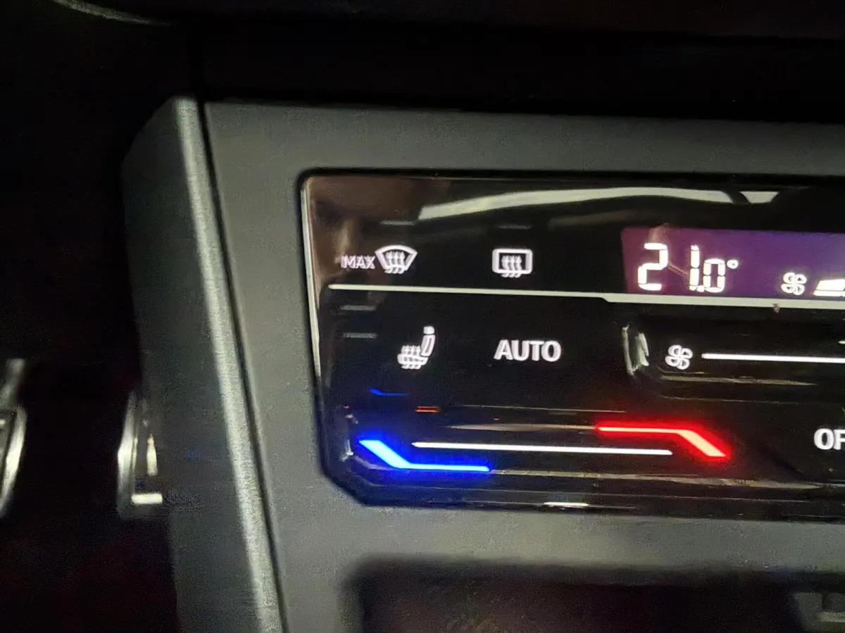 1.0TSI R-Line|PANO|IQ|ACC|CARPLAY|