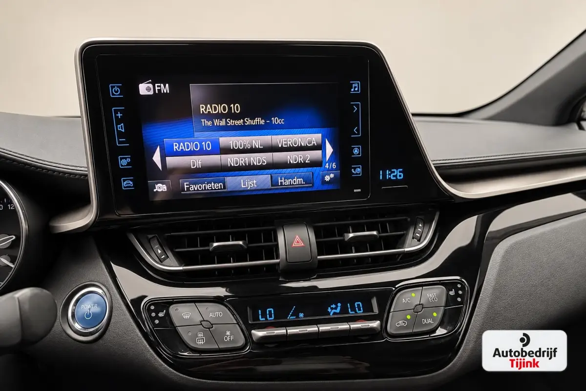1.8 Hybrid Dynamic | LED | Trekhaak | Camera | Stoelverwarming | All-seasons | Navi | Keyless |