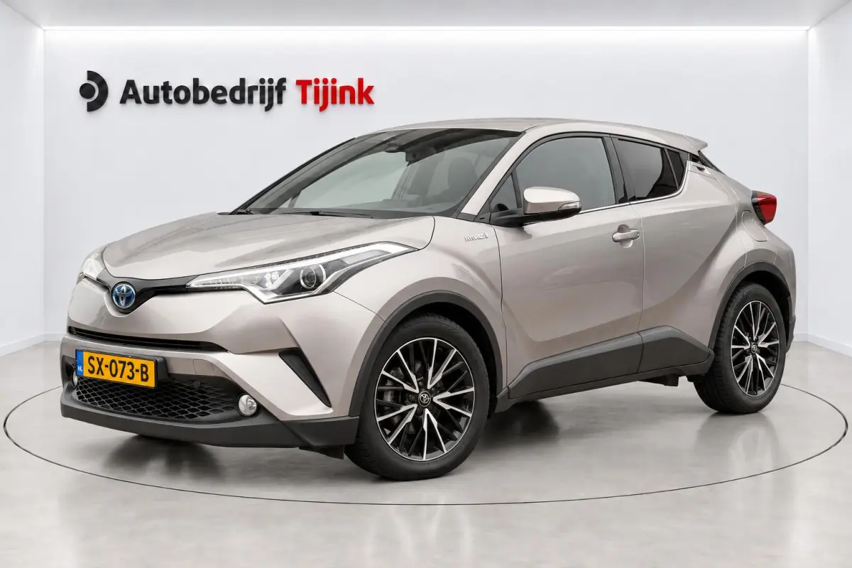 1.8 Hybrid Dynamic | LED | Trekhaak | Camera | Stoelverwarming | All-seasons | Navi | Keyless |