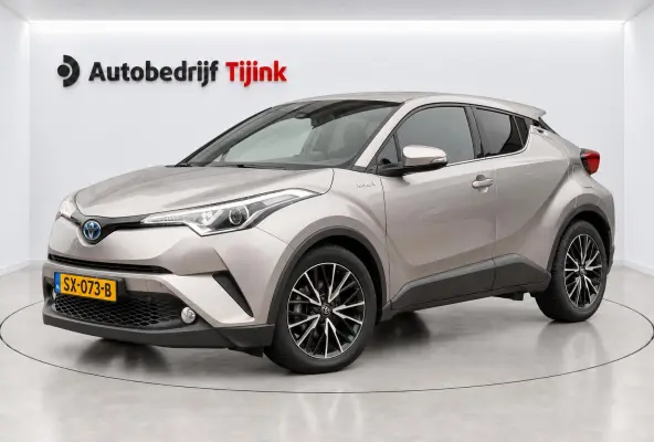 1.8 Hybrid Dynamic | LED | Trekhaak | Camera | Stoelverwarming | All-seasons | Navi | Keyless |