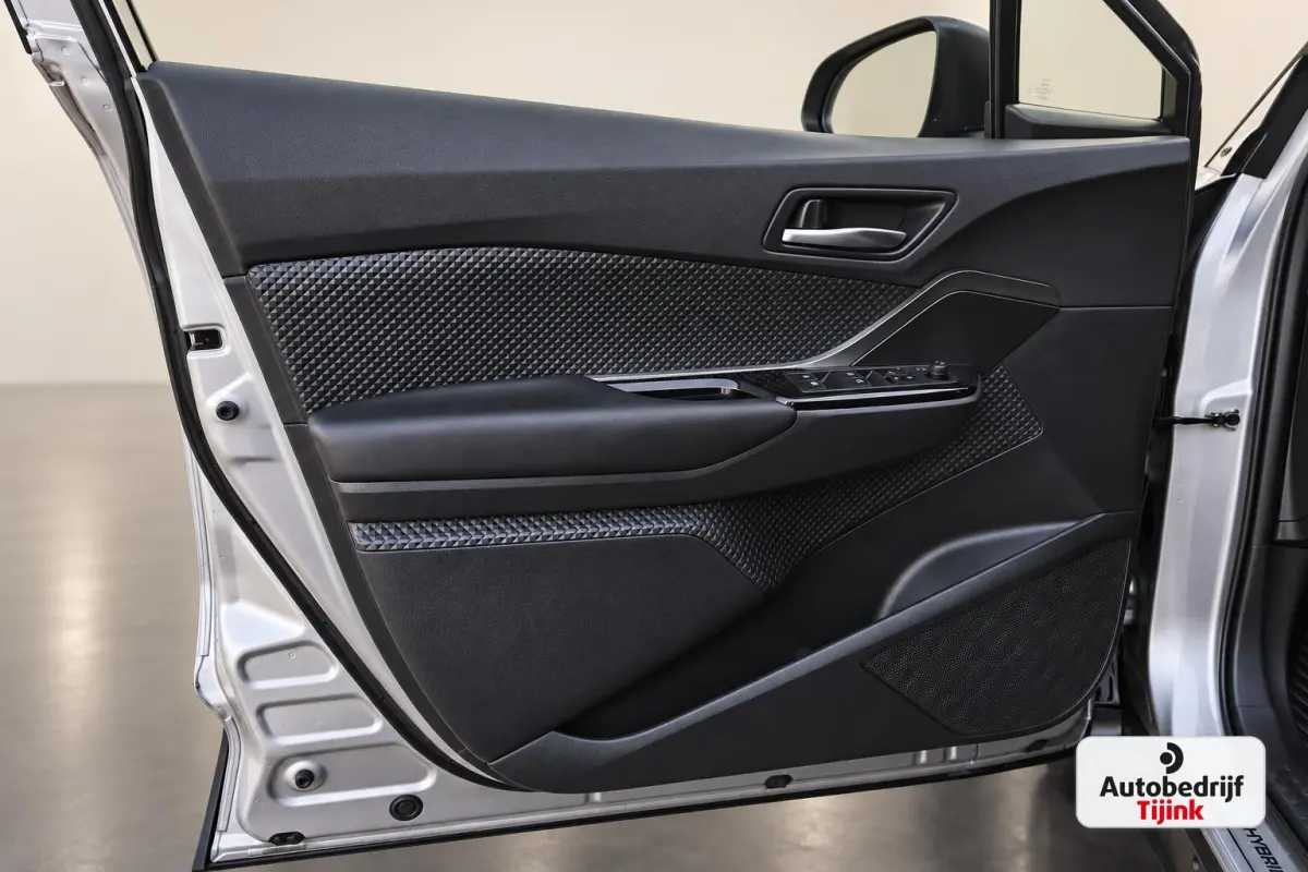 1.8 Hybrid Dynamic | LED | Trekhaak | Camera | Stoelverwarming | All-seasons | Navi | Keyless |