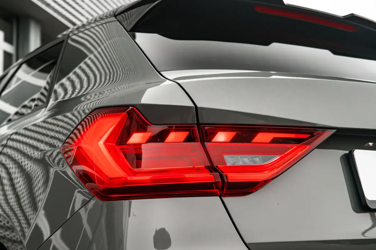 S edition | Achteruitrijcamera | Airconditioning 2-zone | Audi smartphone interface