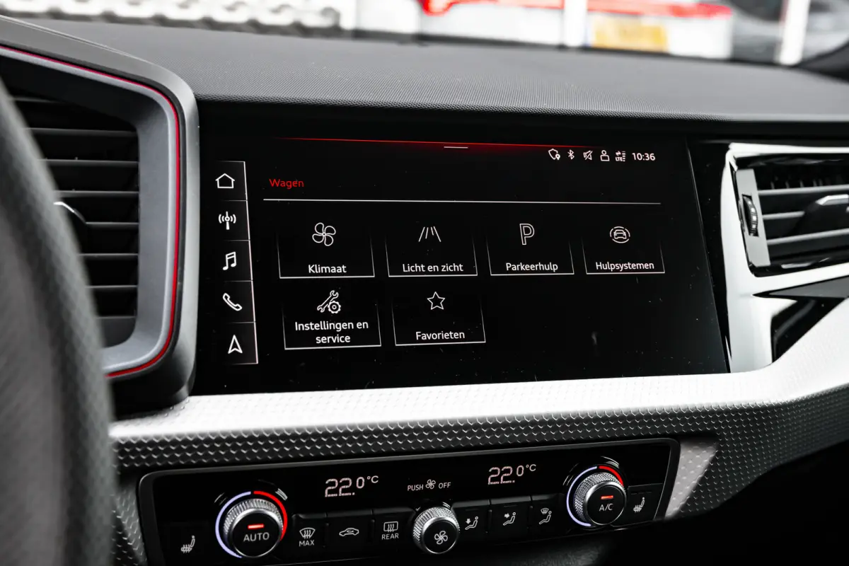 S edition | Achteruitrijcamera | Airconditioning 2-zone | Audi smartphone interface
