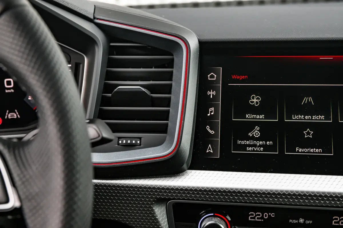 S edition | Achteruitrijcamera | Airconditioning 2-zone | Audi smartphone interface
