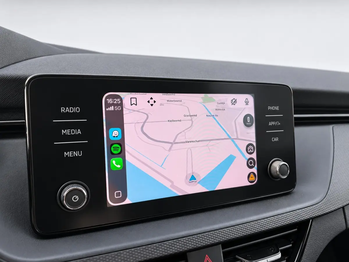 1.0 TSI 110pk DSG Ambition Navigatie Apple CarPlay Android Auto Parkeerhulp achter Adaptive Cruise Control Stoelverwarming Airco Lichtmetalen velgen