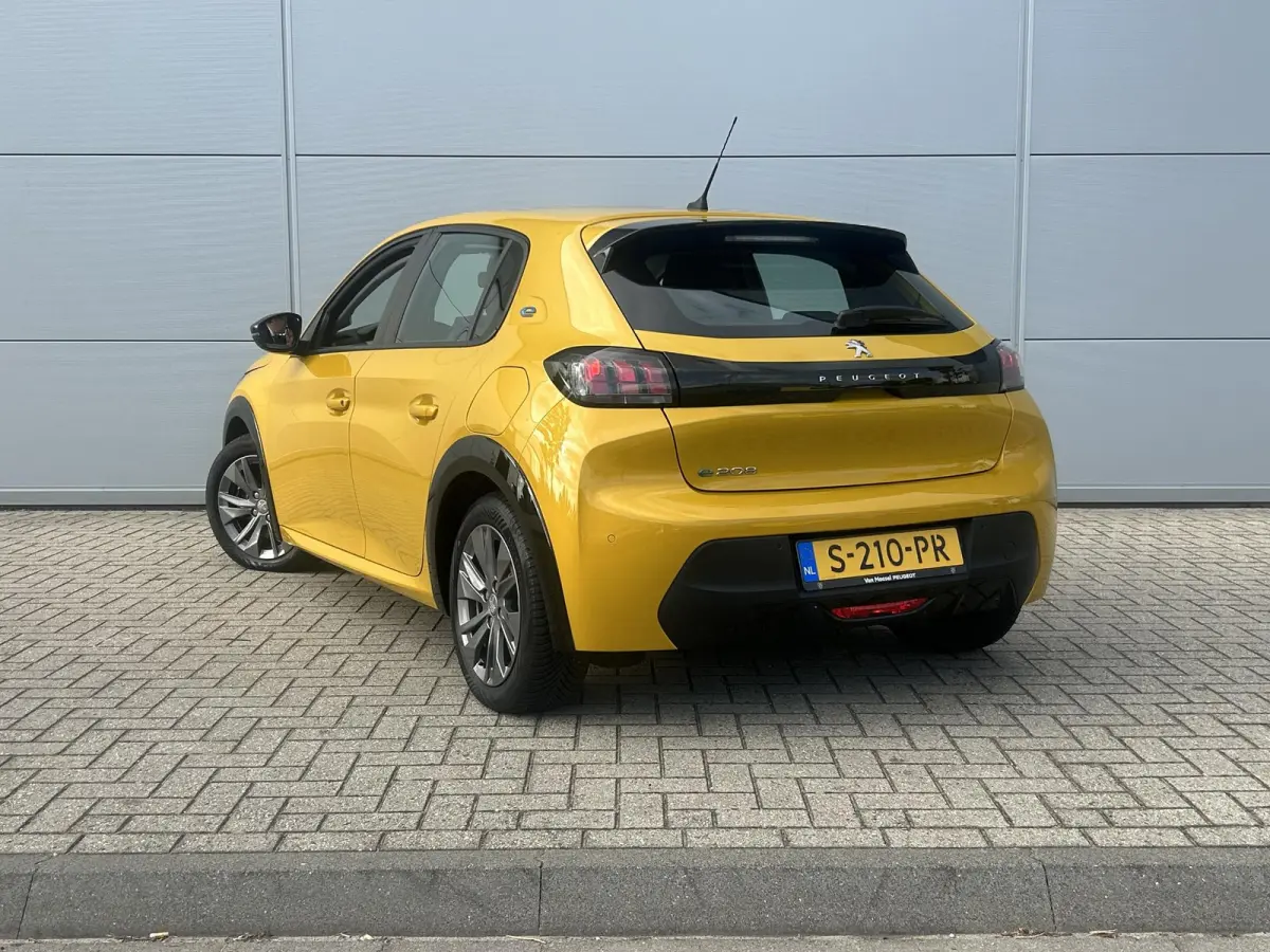 EV Active Pack 50 kWh | Lage KM stand | Cruise Control | Parkeerhulp | Apple CarPlay/Android Auto