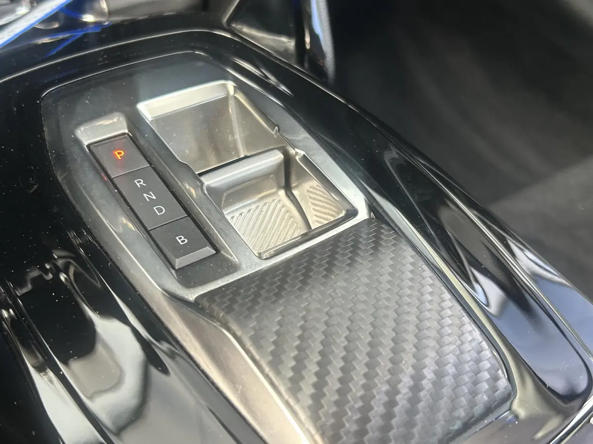 EV Active Pack 50 kWh | Lage KM stand | Cruise Control | Parkeerhulp | Apple CarPlay/Android Auto