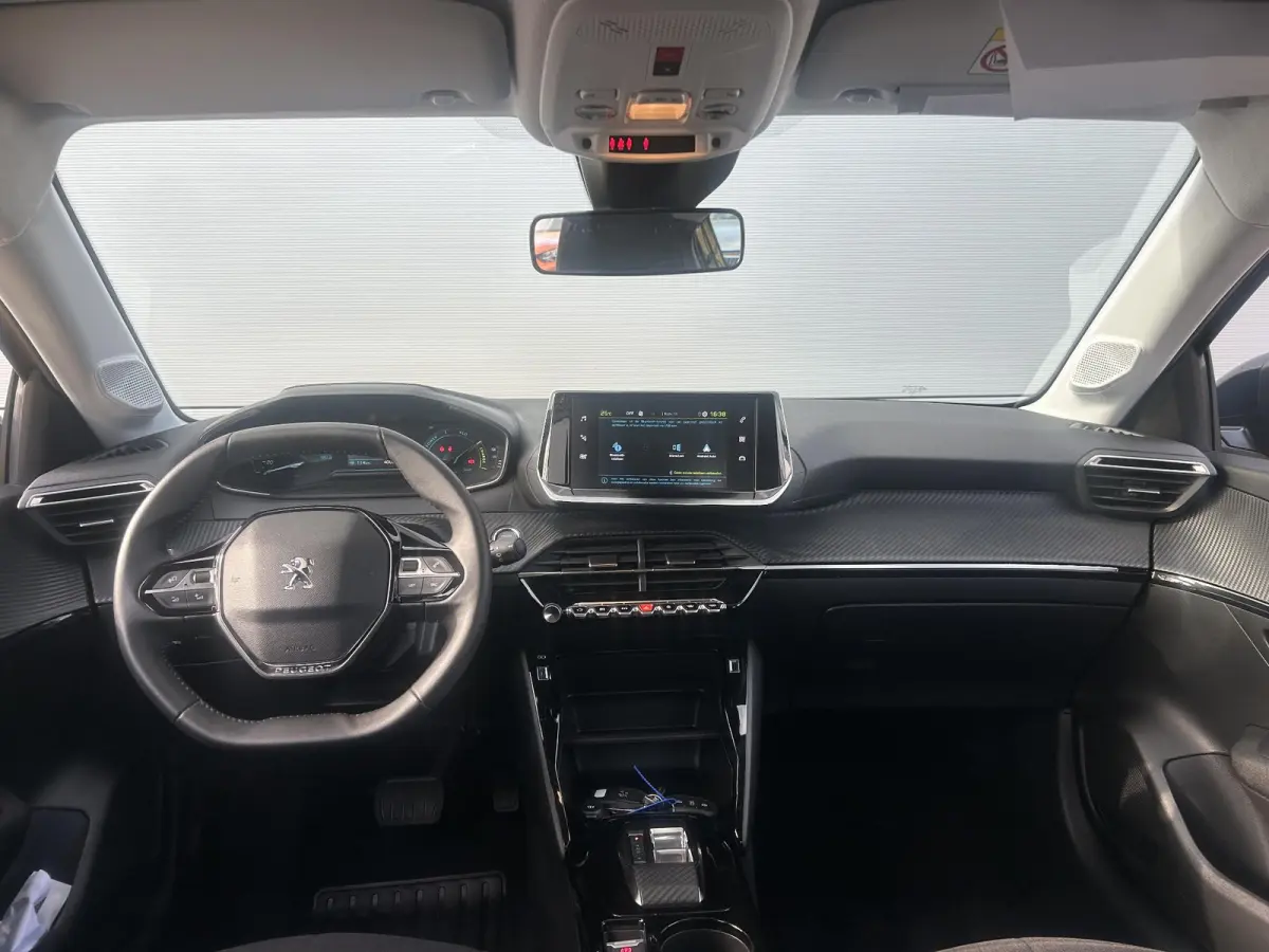EV Active Pack 50 kWh | Lage KM stand | Cruise Control | Parkeerhulp | Apple CarPlay/Android Auto