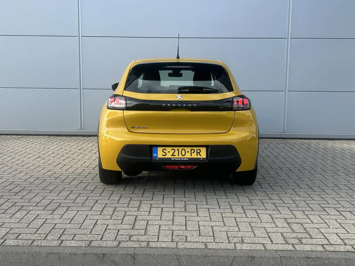 EV Active Pack 50 kWh | Lage KM stand | Cruise Control | Parkeerhulp | Apple CarPlay/Android Auto