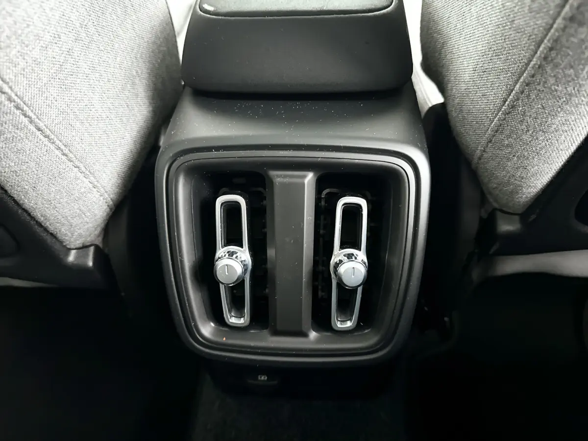 P8 AWD Ultimate | Panoramadak | 360° camera | Harman Kardon | Stoel- en stuurverwarming | Trekhaak