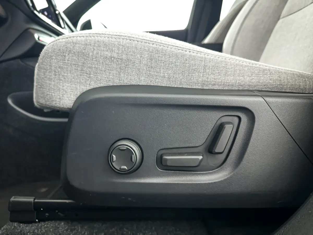 P8 AWD Ultimate | Panoramadak | 360° camera | Harman Kardon | Stoel- en stuurverwarming | Trekhaak