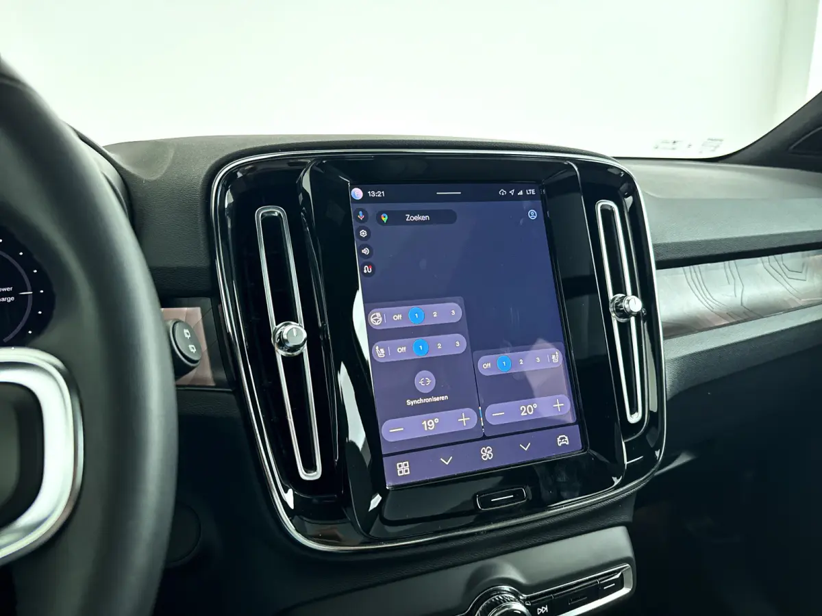 P8 AWD Ultimate | Panoramadak | 360° camera | Harman Kardon | Stoel- en stuurverwarming | Trekhaak