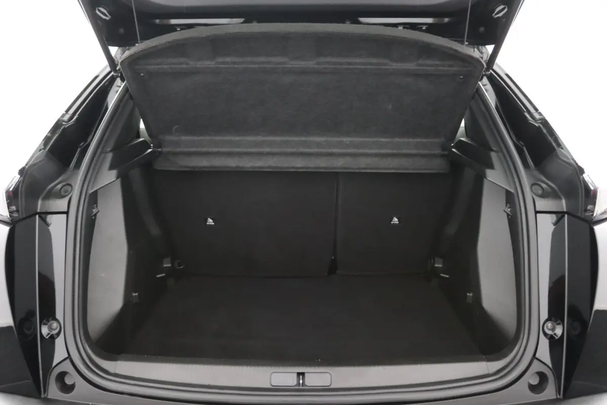 EV Active Pack 50 kWh | LED | Climate |