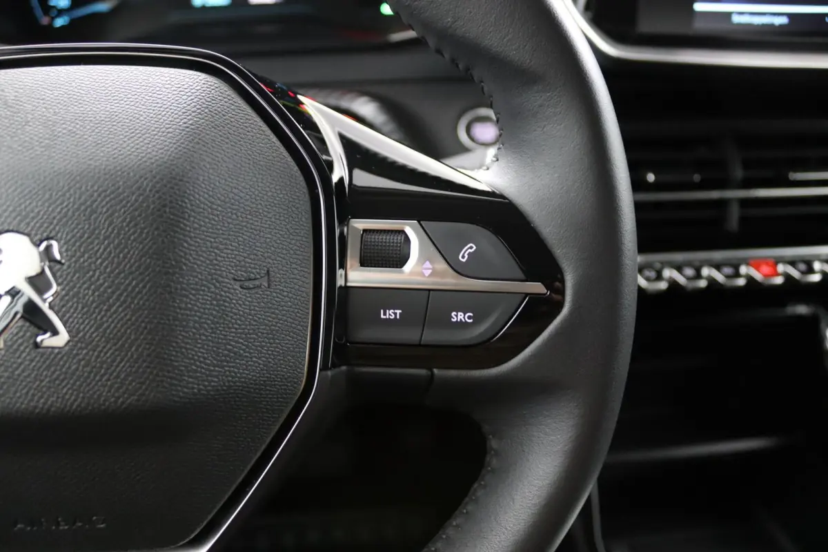 EV Active Pack 50 kWh | LED | Climate |