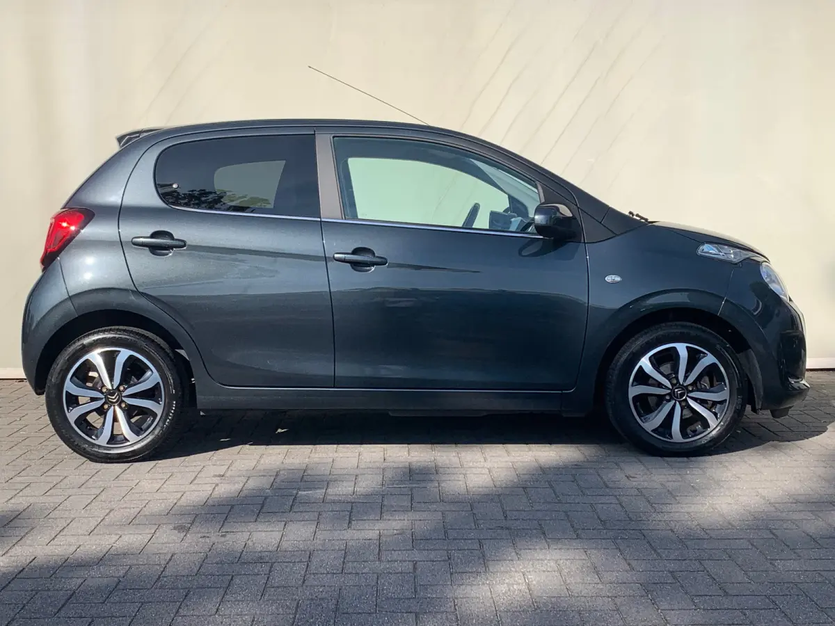 1.0 VTi Shine Airco | AppleCarPlay/Android Auto | LMV 15" |
