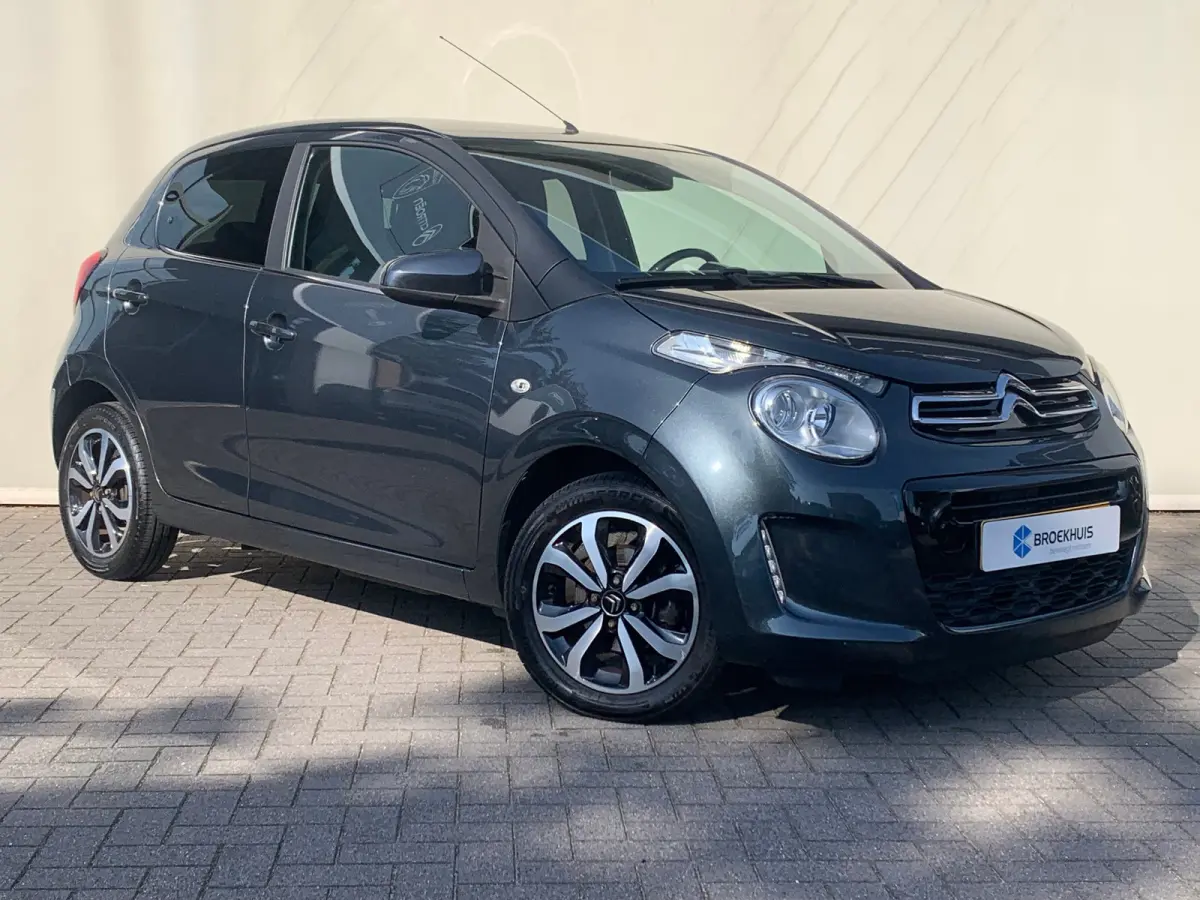 1.0 VTi Shine Airco | AppleCarPlay/Android Auto | LMV 15" |