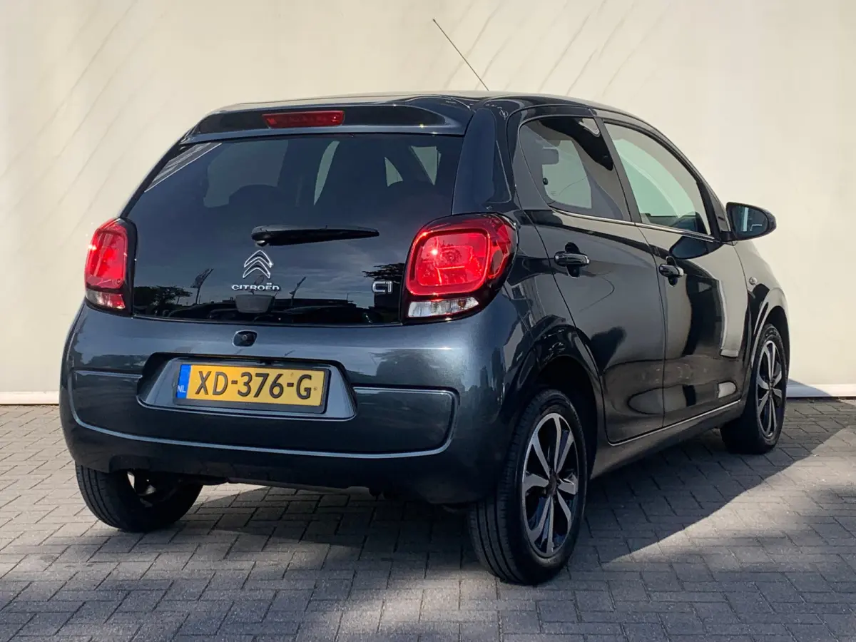 1.0 VTi Shine Airco | AppleCarPlay/Android Auto | LMV 15" |