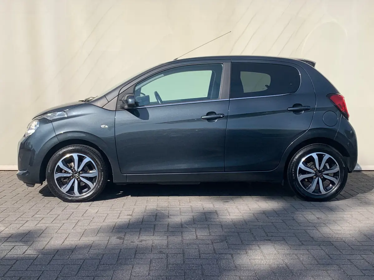 1.0 VTi Shine Airco | AppleCarPlay/Android Auto | LMV 15" |
