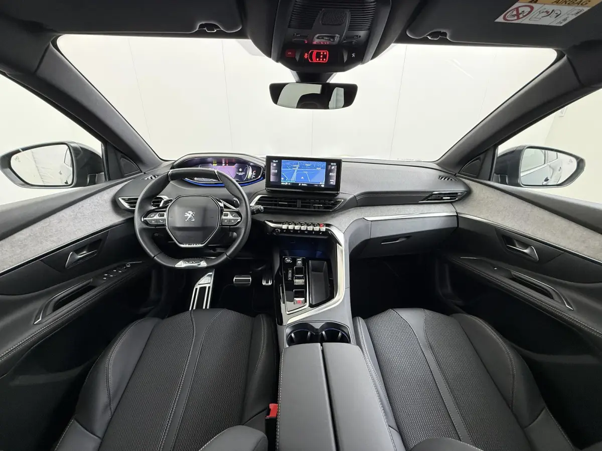 1.2 GT HYBRID 136 7 PERSOONS| ADAPTIVE CRUISE CONTROL| 12.000KM! | STOELVERWARMING| RIJKLAARPRIJS INCL. 12 MND BOVAG GARANTIE|