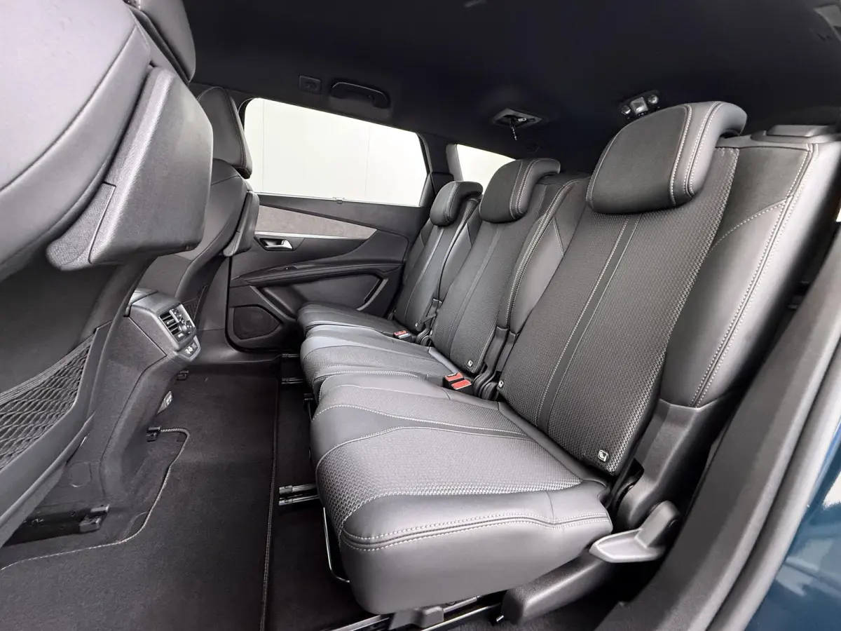 1.2 GT HYBRID 136 7 PERSOONS| ADAPTIVE CRUISE CONTROL| 12.000KM! | STOELVERWARMING| RIJKLAARPRIJS INCL. 12 MND BOVAG GARANTIE|