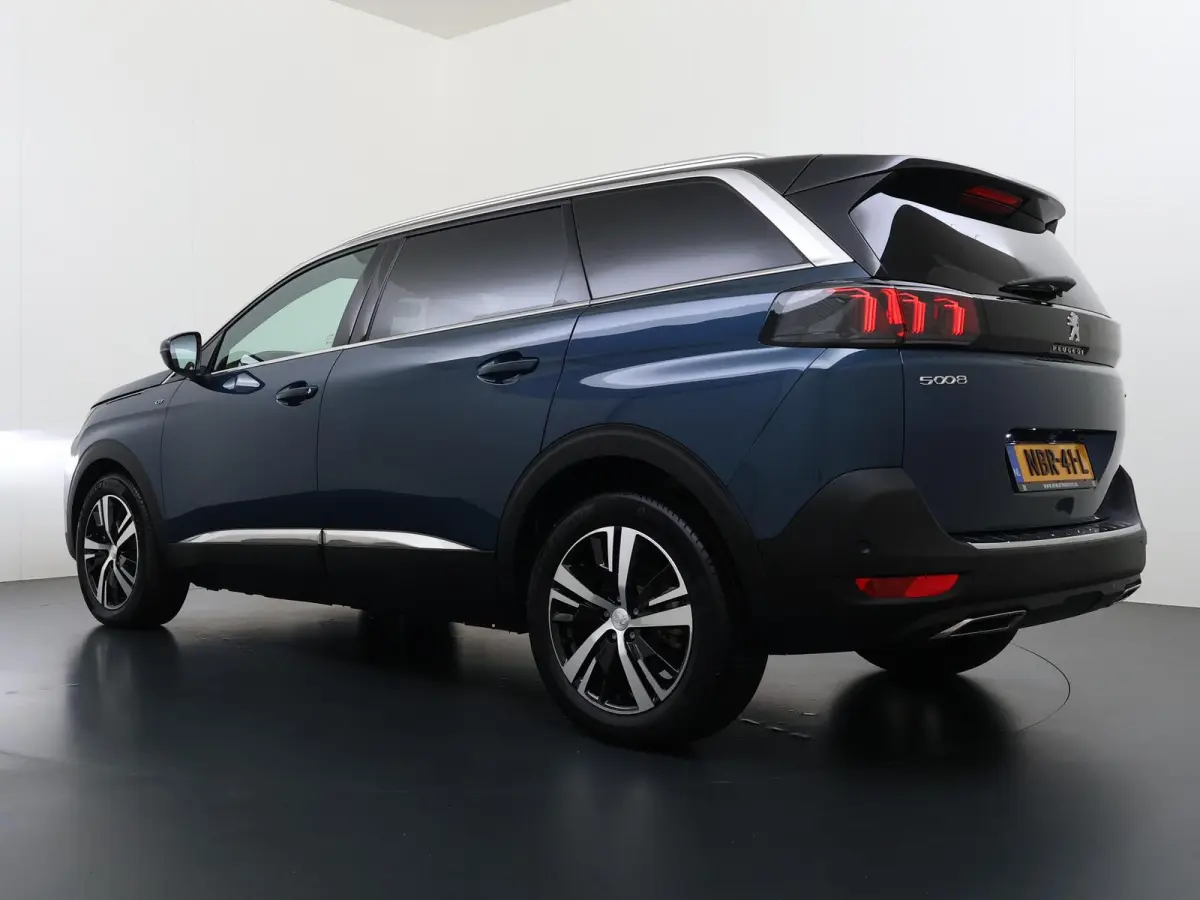 1.2 GT HYBRID 136 7 PERSOONS| ADAPTIVE CRUISE CONTROL| 12.000KM! | STOELVERWARMING| RIJKLAARPRIJS INCL. 12 MND BOVAG GARANTIE|