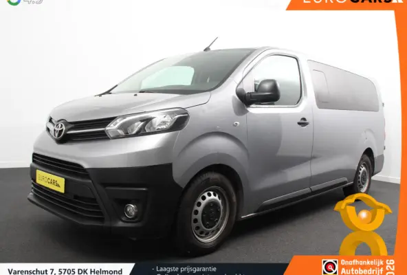 1.5 D-4D Cool Comfort Lang 9 Persoons Stoelverwarming Cruise Control Parkeersensoren DAB Bluetooth Airco