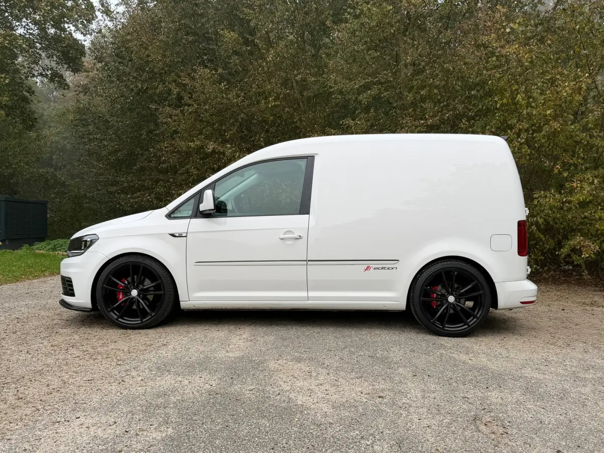 2.0 TDI JB Edition | RS-Leder (Honeycomb) | 19" Lichtmetaal | CarPlay | Trekhaak |