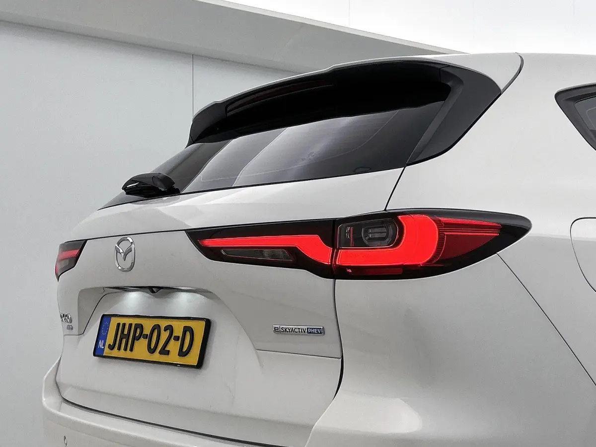 2.5 e-SkyActiv PHEV Homura | CAMERA | NAVIGATIE | STOEL-STUURWIELVERWARMING | HEAD-UP
