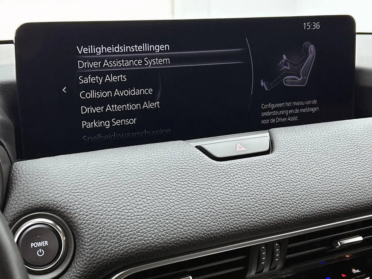 2.5 e-SkyActiv PHEV Homura | CAMERA | NAVIGATIE | STOEL-STUURWIELVERWARMING | HEAD-UP