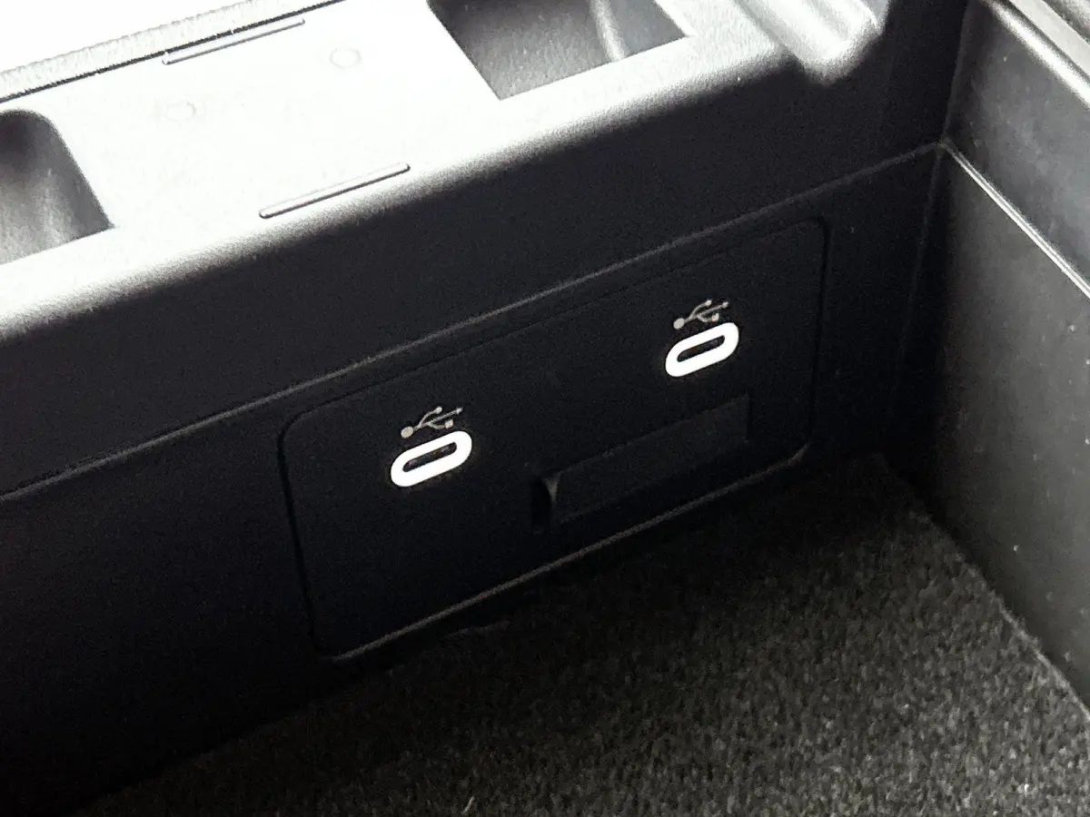 2.5 e-SkyActiv PHEV Homura | CAMERA | NAVIGATIE | STOEL-STUURWIELVERWARMING | HEAD-UP