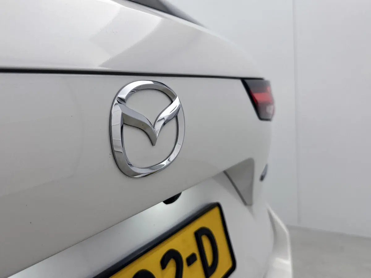 2.5 e-SkyActiv PHEV Homura | CAMERA | NAVIGATIE | STOEL-STUURWIELVERWARMING | HEAD-UP