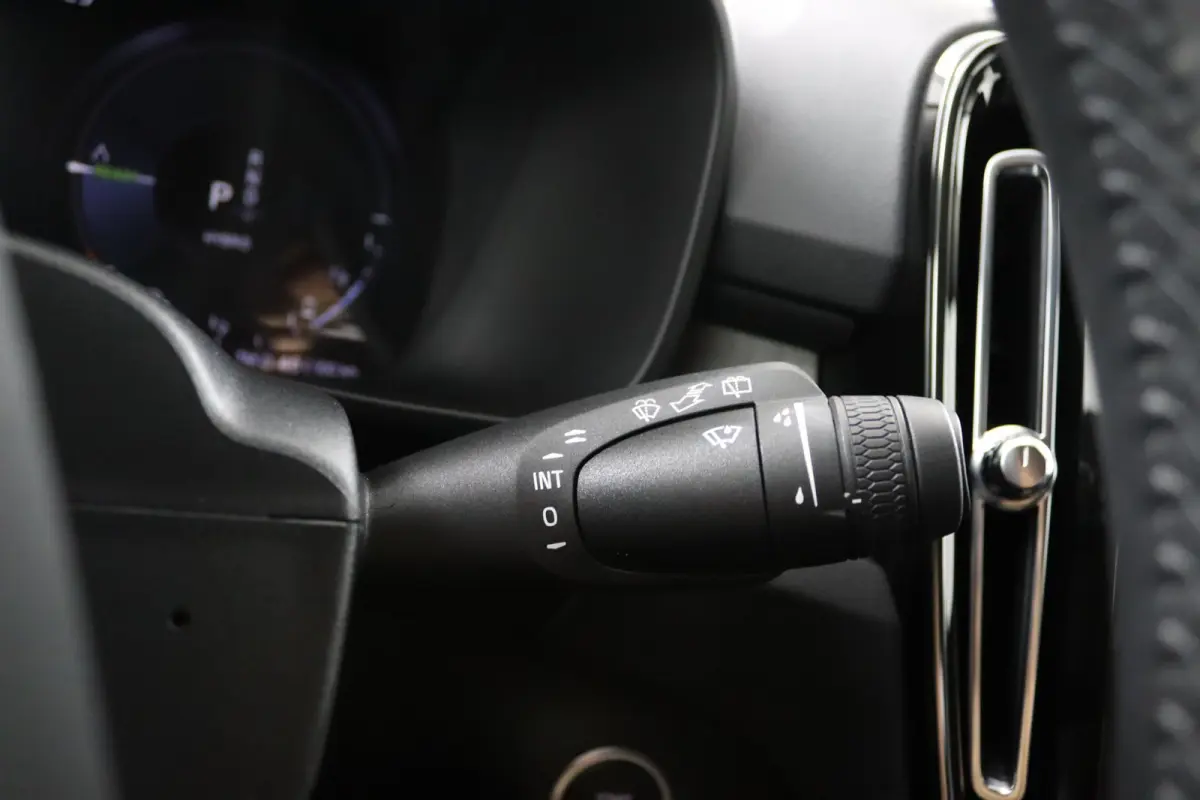T4 Inscription | Trekhaak | Leder | Adaptive Cruise | SOH 88% | Stoel/Stuurverwarming | LED | 19 Inch | Camera | CarPlay/Android Auto
