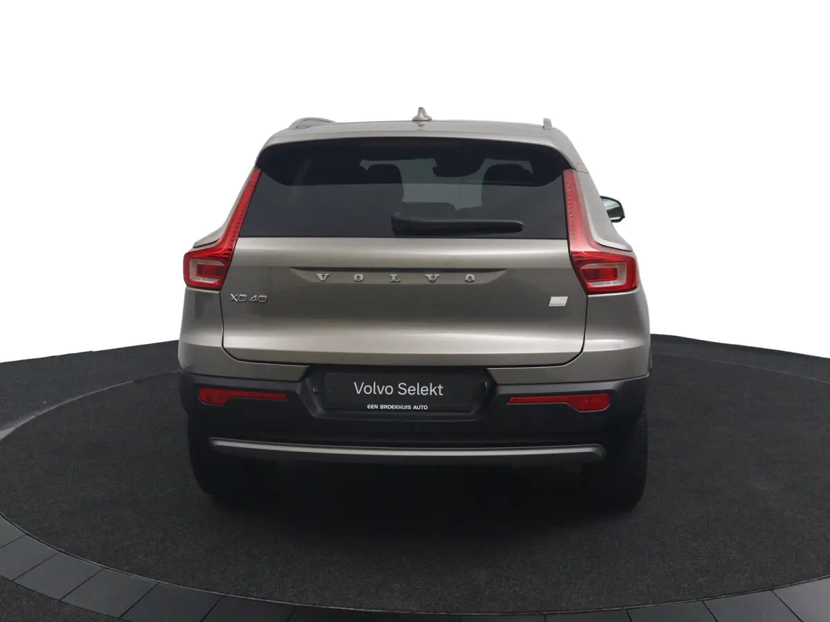 T4 Inscription | Trekhaak | Leder | Adaptive Cruise | SOH 88% | Stoel/Stuurverwarming | LED | 19 Inch | Camera | CarPlay/Android Auto
