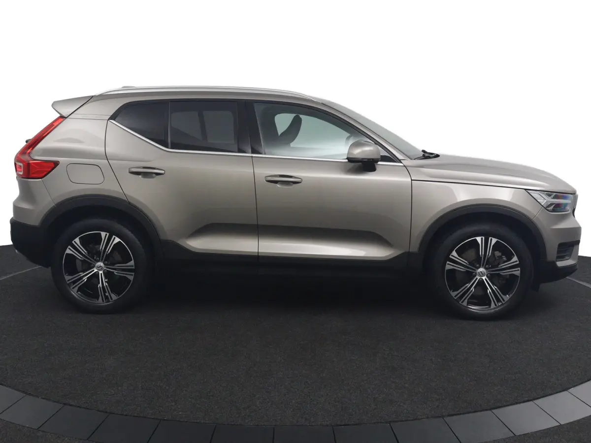 T4 Inscription | Trekhaak | Leder | Adaptive Cruise | SOH 88% | Stoel/Stuurverwarming | LED | 19 Inch | Camera | CarPlay/Android Auto