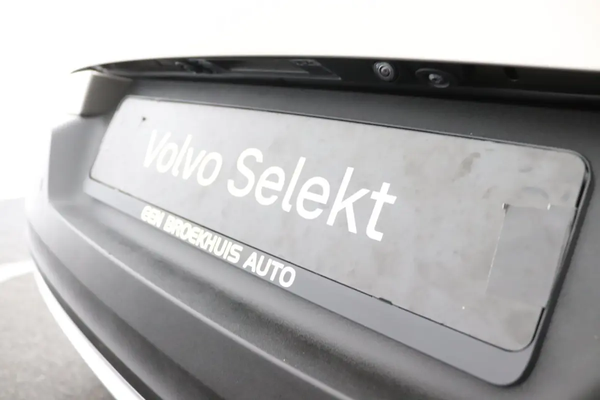 T4 Inscription | Trekhaak | Leder | Adaptive Cruise | SOH 88% | Stoel/Stuurverwarming | LED | 19 Inch | Camera | CarPlay/Android Auto